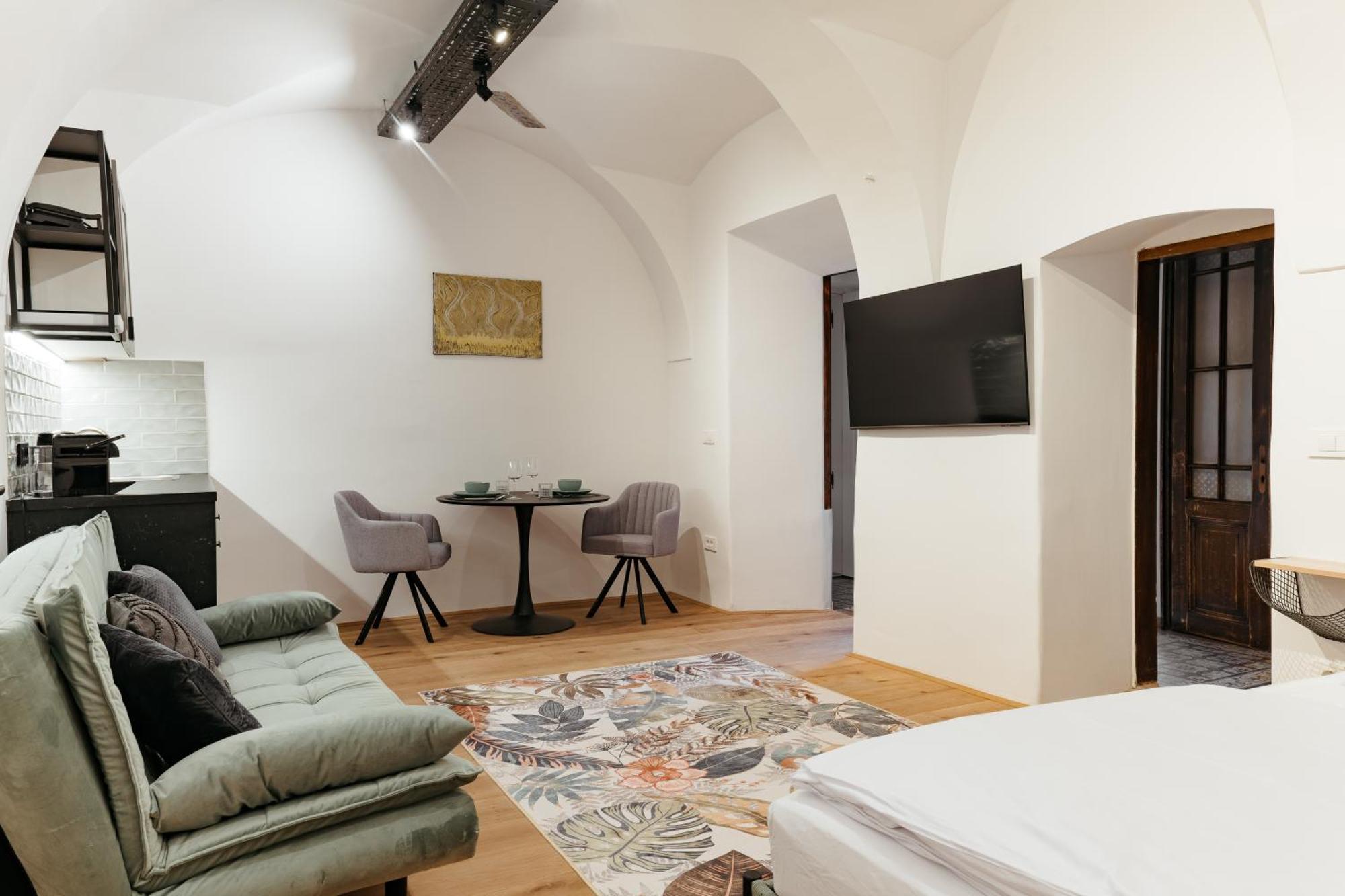 Main Square Apartments & Rooms Maribor Exterior photo